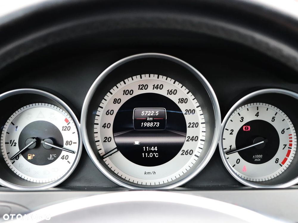 Mercedes-Benz Klasa C 200 Avantgarde Edition - 35