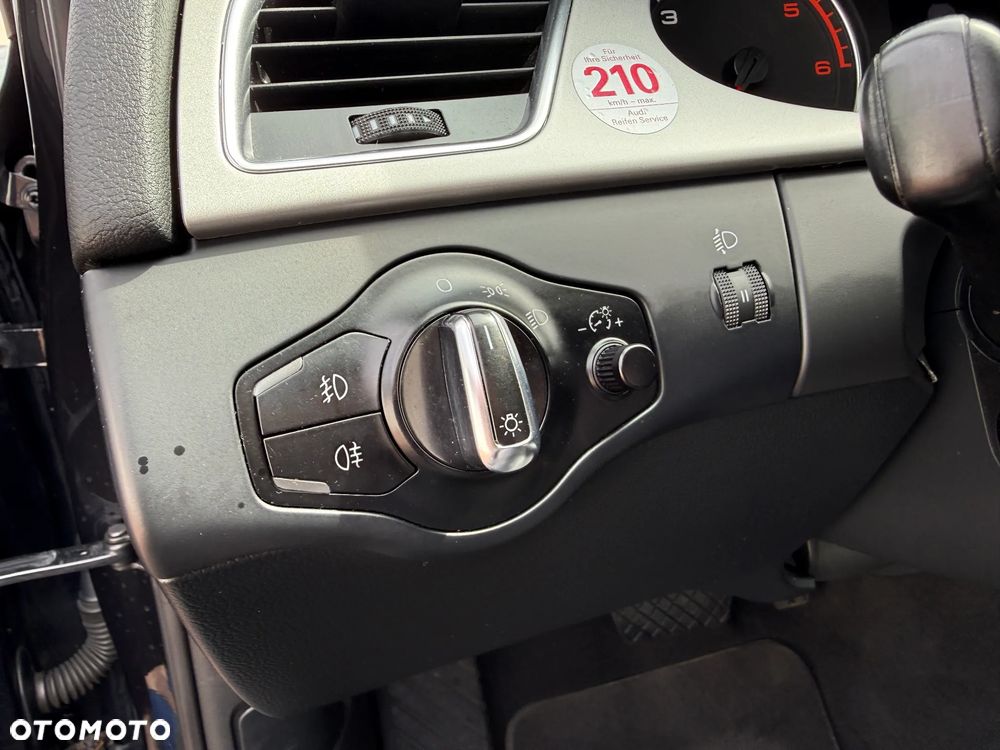 Audi A4 Avant 2.0 TDI Limited Edition Multitr - 15
