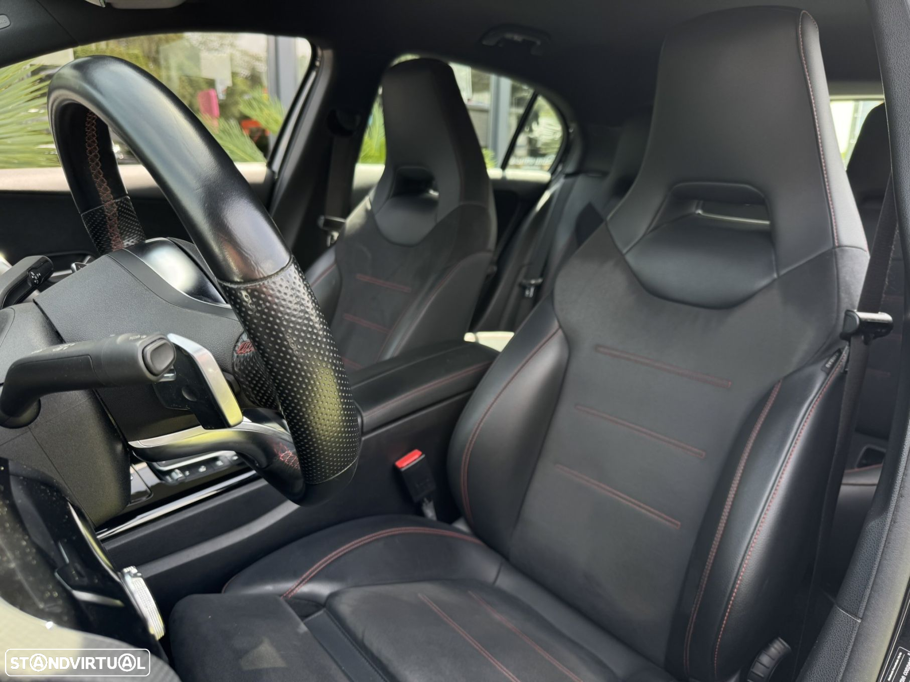 Mercedes-Benz A 250 e AMG Line - 14