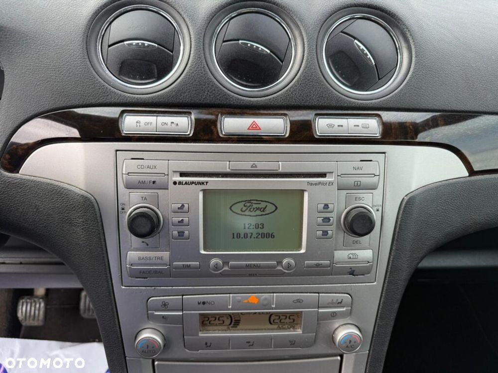 Ford Galaxy 2.0 Ghia - 9