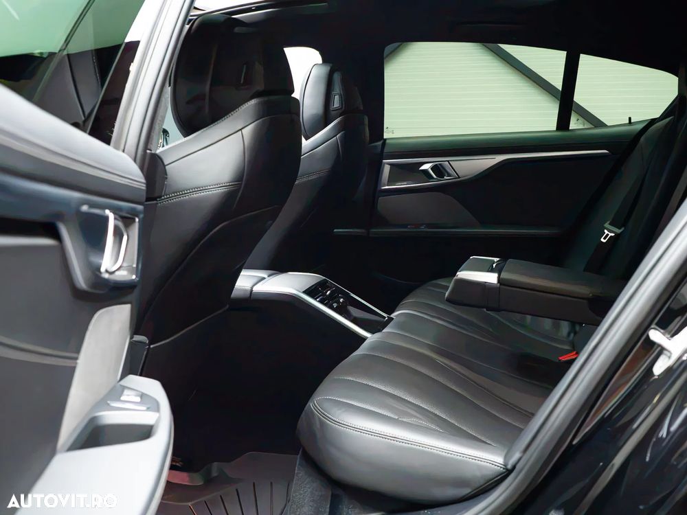 BMW Seria 8 840d xDrive - 30