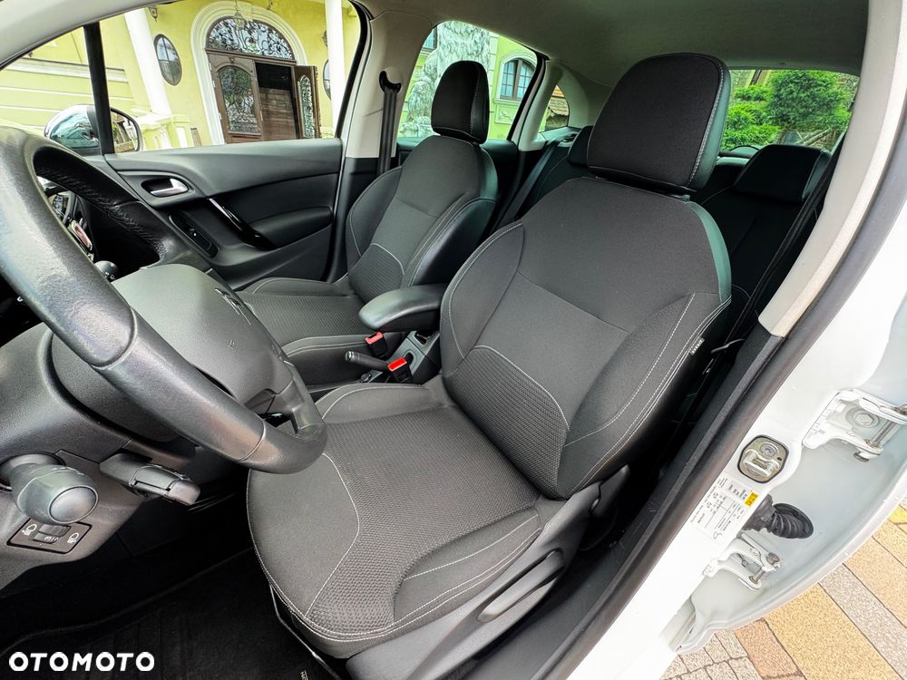 Citroën C3 1.2 PureTech Selection - 19