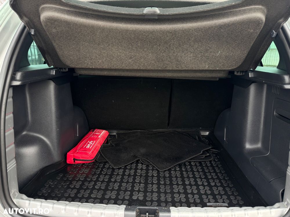 Dacia Duster SCe 115 4x2 Laureate - 14