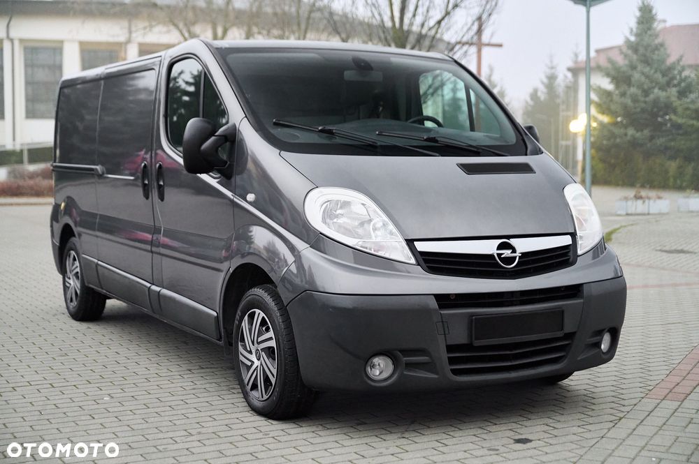 Opel Vivaro - 18