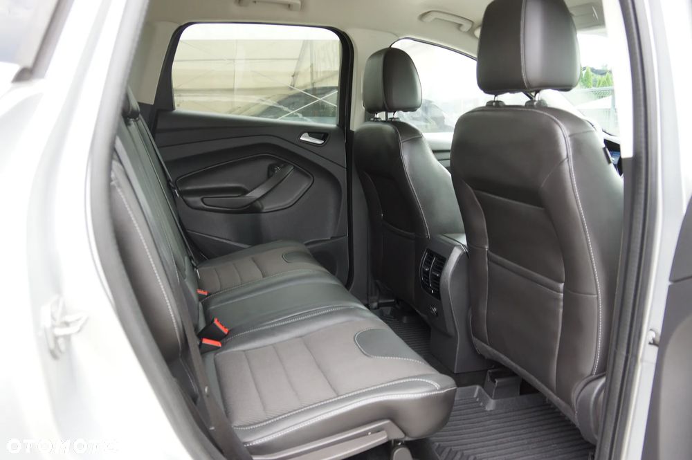Ford Kuga 2.0 TDCi 4WD Titanium - 28