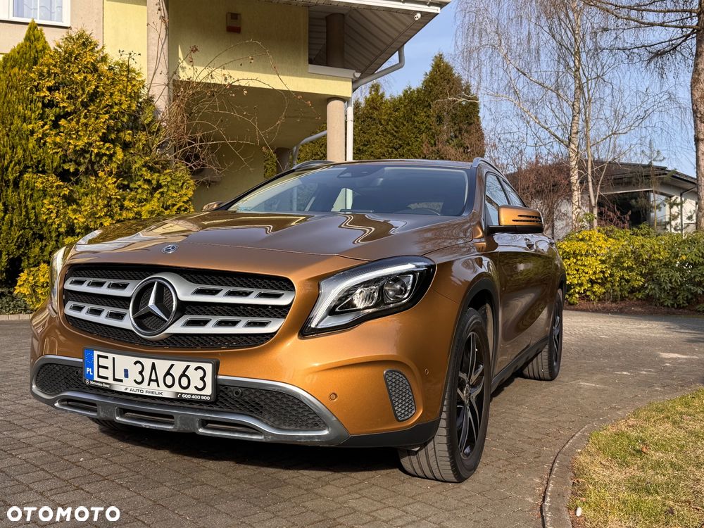 Mercedes-Benz GLA 200 7G-DCT Urban - 2