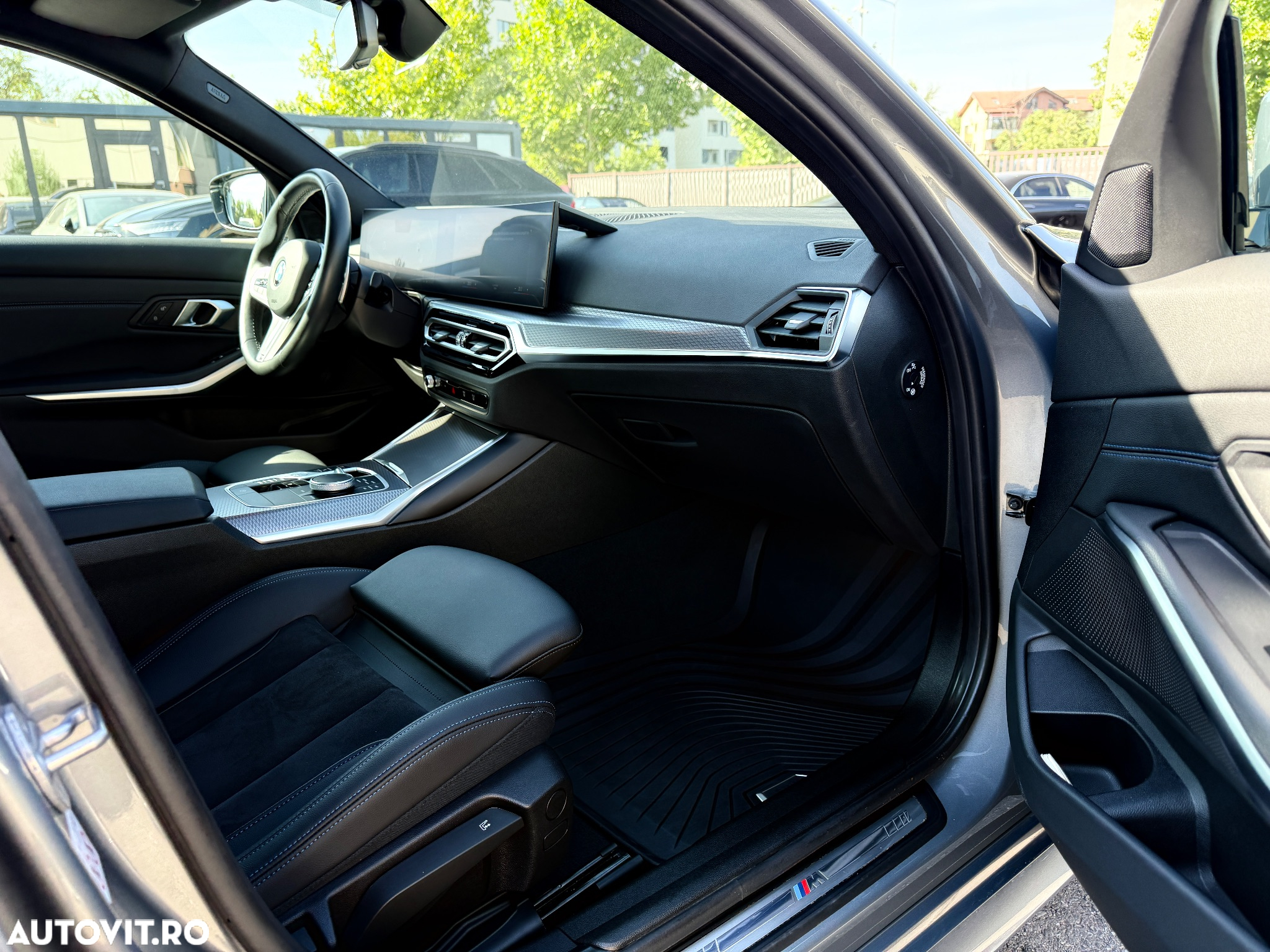 BMW Seria 3 320i AT - 13