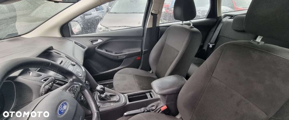 Ford Focus - 8