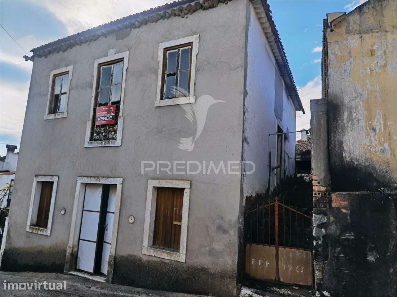 Moradia na aldeia do Espinheiro para restaurar - Grande imagem: 4/26
