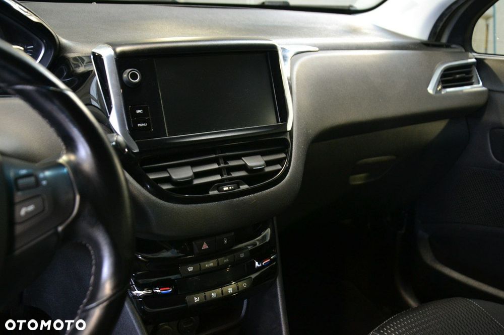 Peugeot 208 - 20