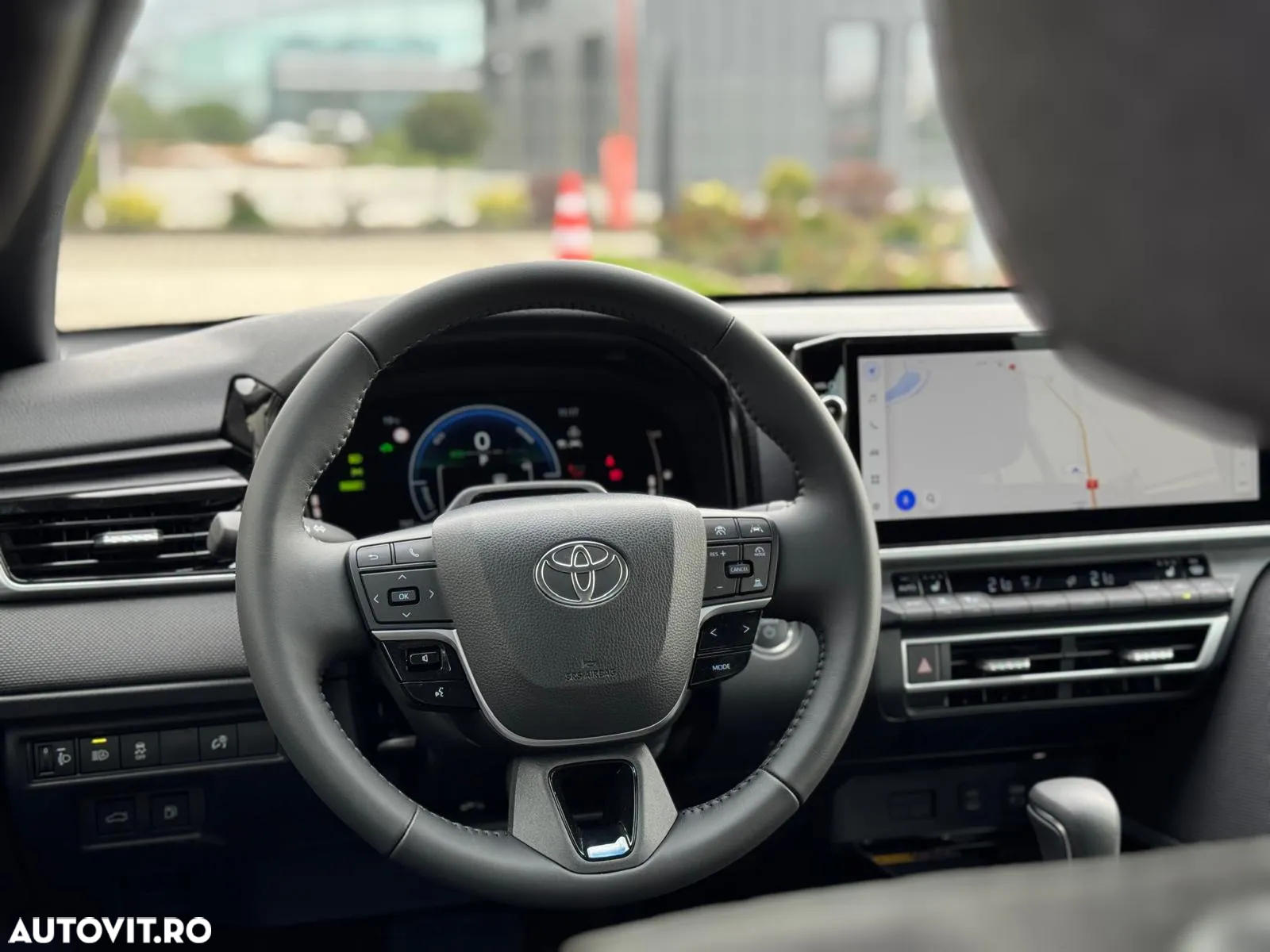 Toyota Camry 2.5 HEV Comfort - 18