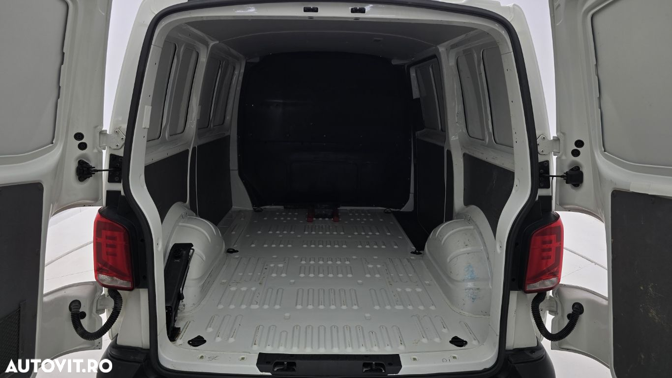Volkswagen Transporter - 24