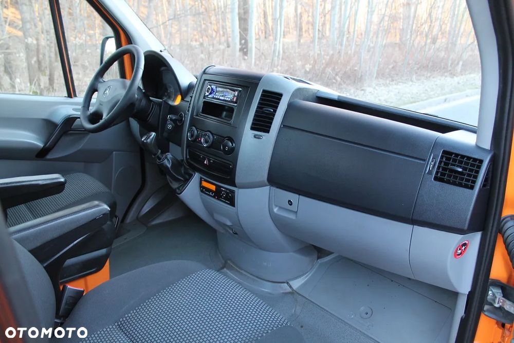 Mercedes-Benz Sprinter - 22