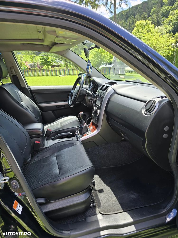 Suzuki Grand Vitara 1.9 DDIS JLX Navi - 33