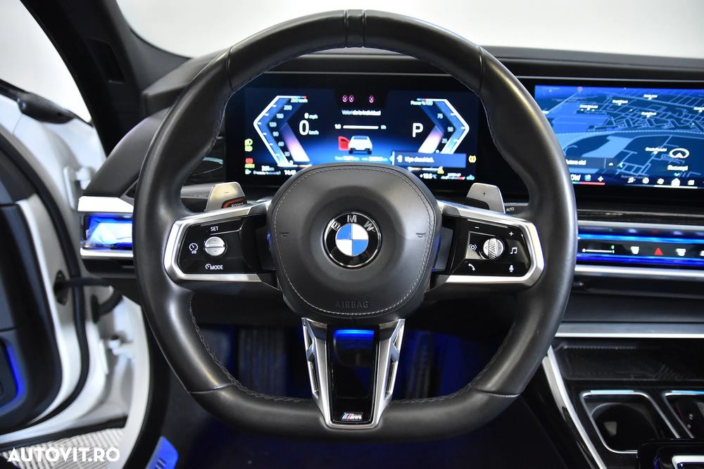 BMW Seria 7 740d xDrive MHEV - 16