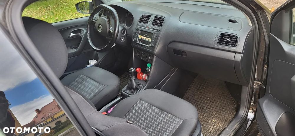 Volkswagen Polo 1.4 TDI (Blue Motion Technology) Comfortline - 17