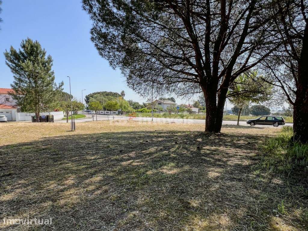 Lote de Terreno p/ Construção de Moradia, na Urbanização Casal Vidi... - Grande imagem: 5/15