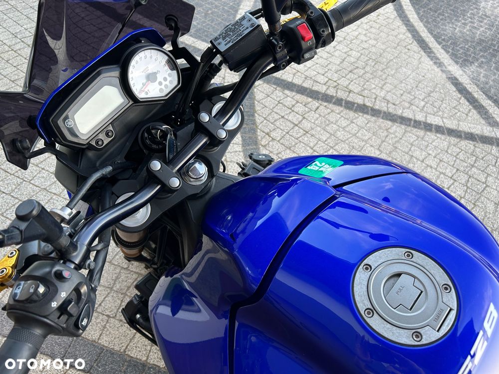 Yamaha FZ8 - 13