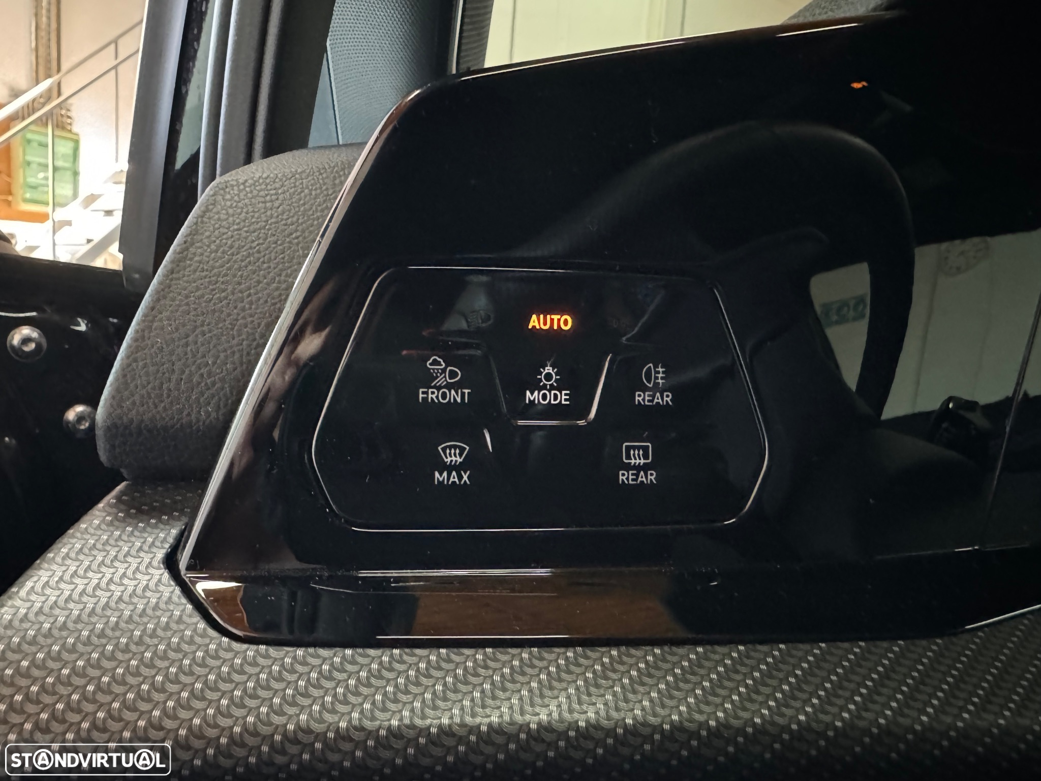 VW Golf 2.0 TSI R DSG - 28