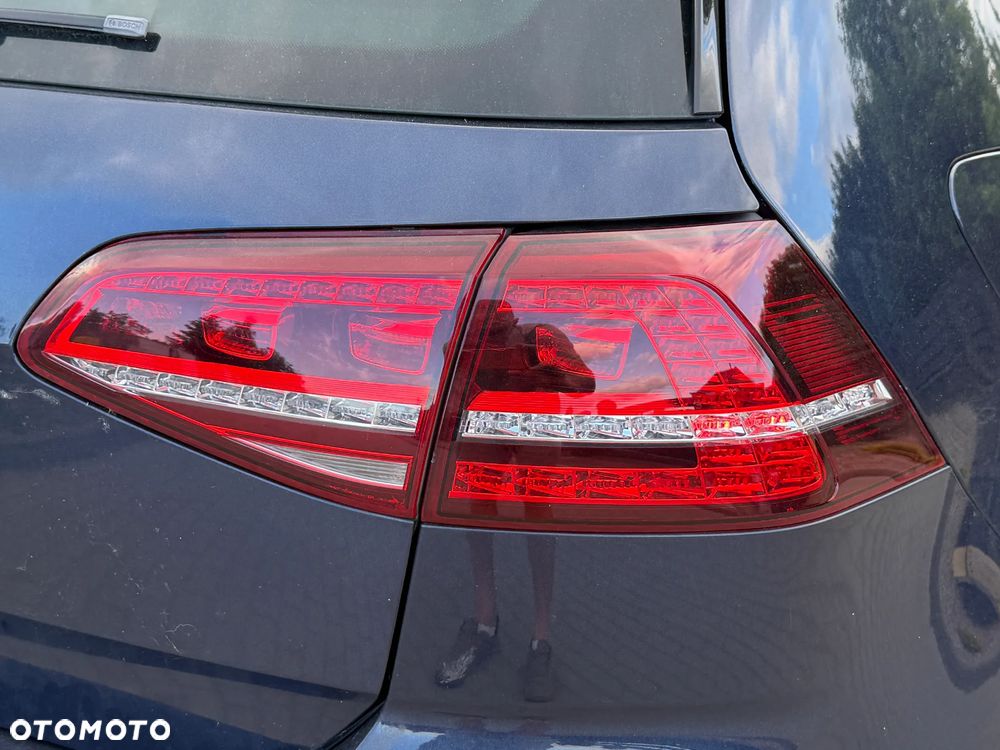 Volkswagen Golf - 23