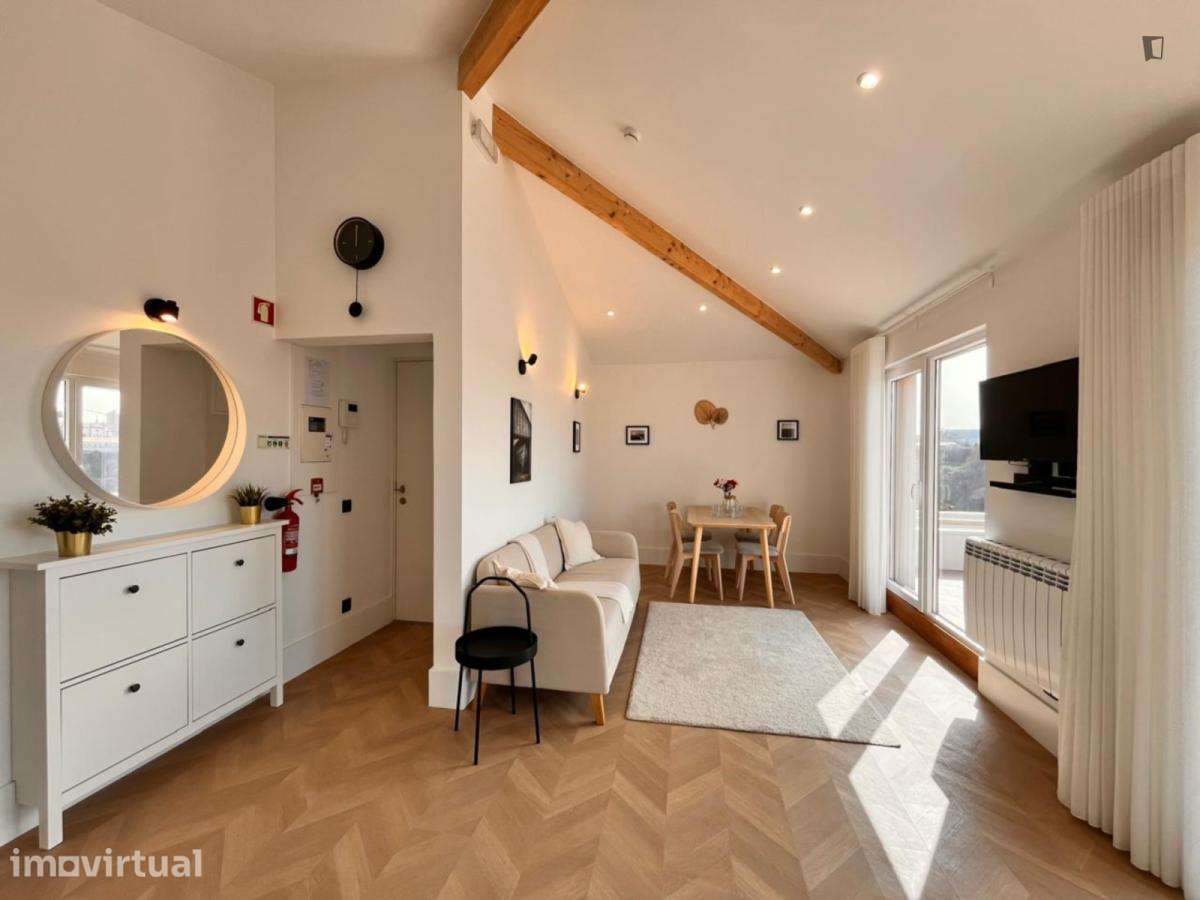 Apartamento com 1 quartos - localizado em Sé Porto - Grande imagem: 4/15