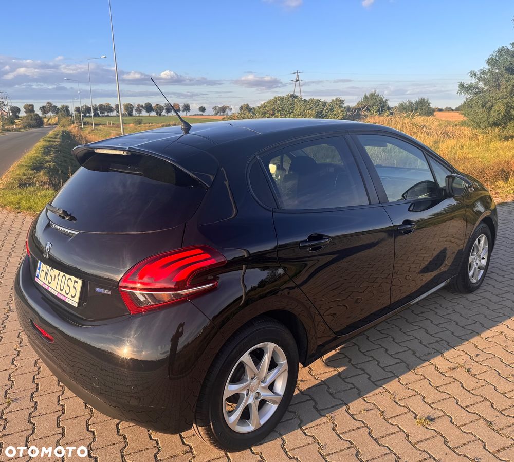 Peugeot 208 1.2 VTi Allure - 34