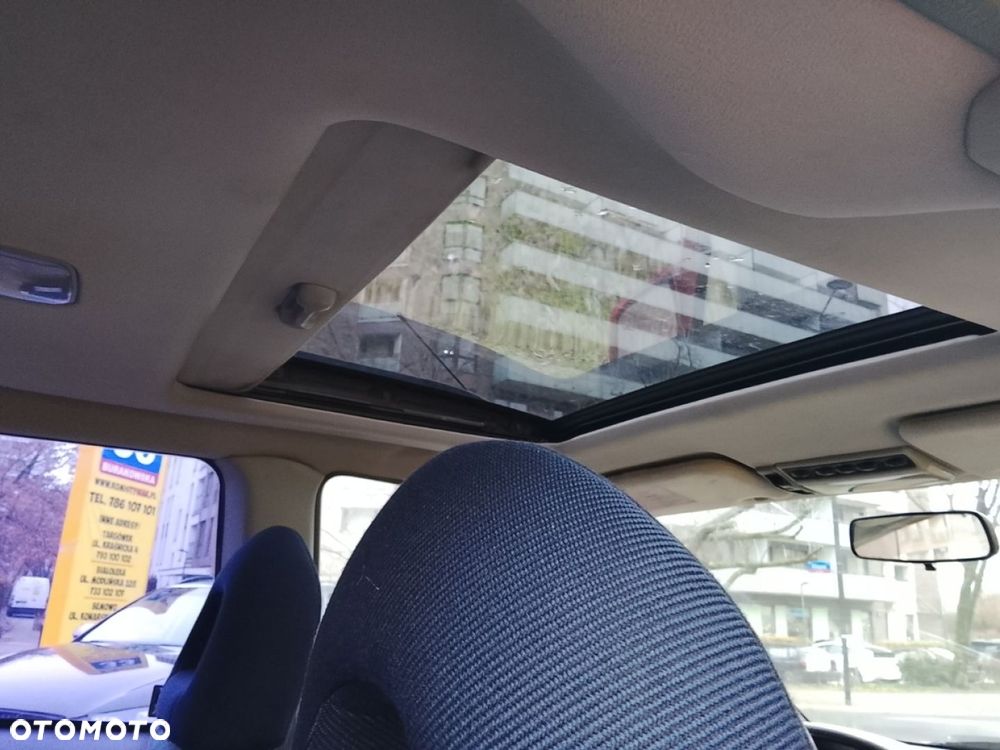 Mitsubishi Space Runner - 9