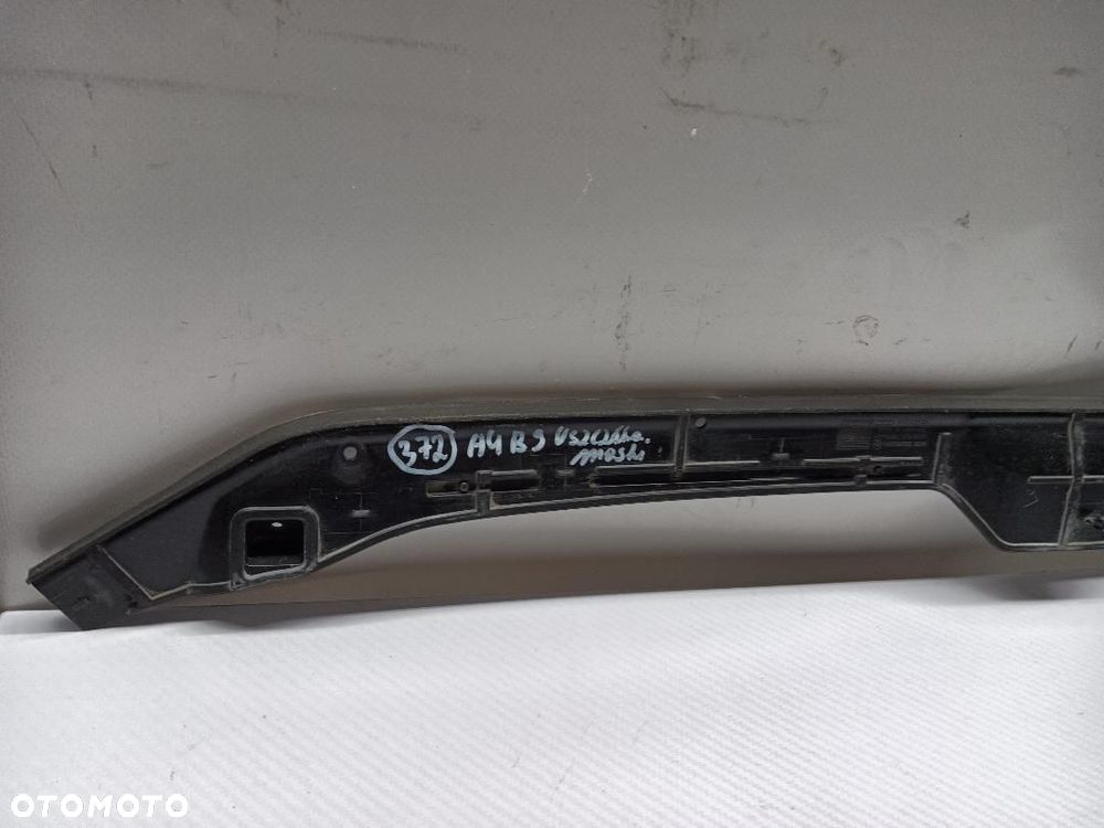 USZCZELKA MASKI AUDI A4 B9 8W0823124 - 2