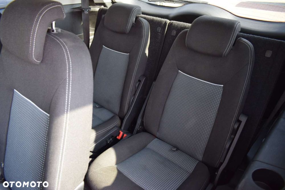 Ford S-Max - 22