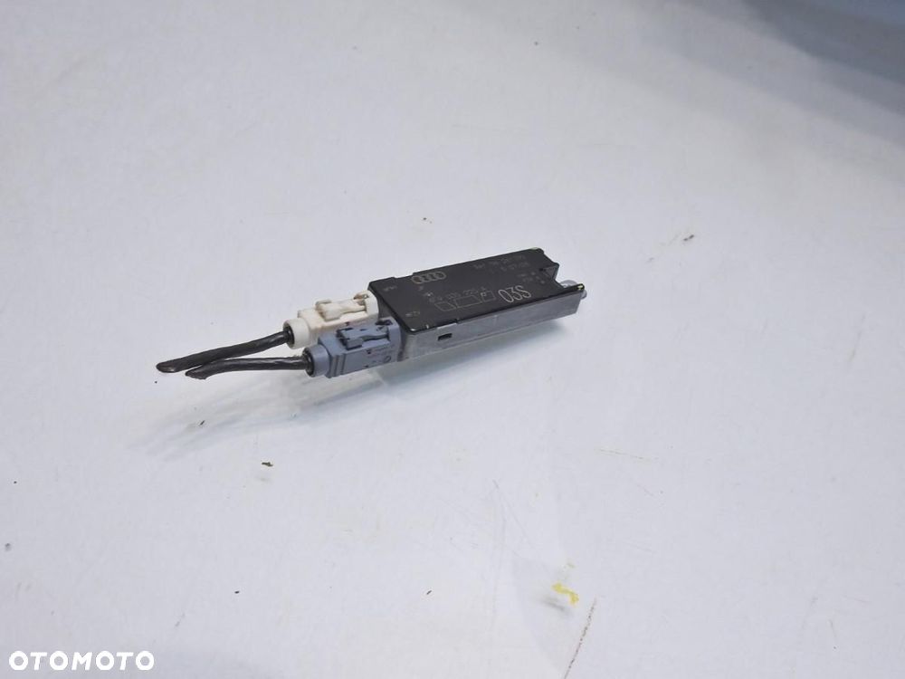 WZMACNIACZ ANTENY AUDI A6 C6 4F9035225A - 6