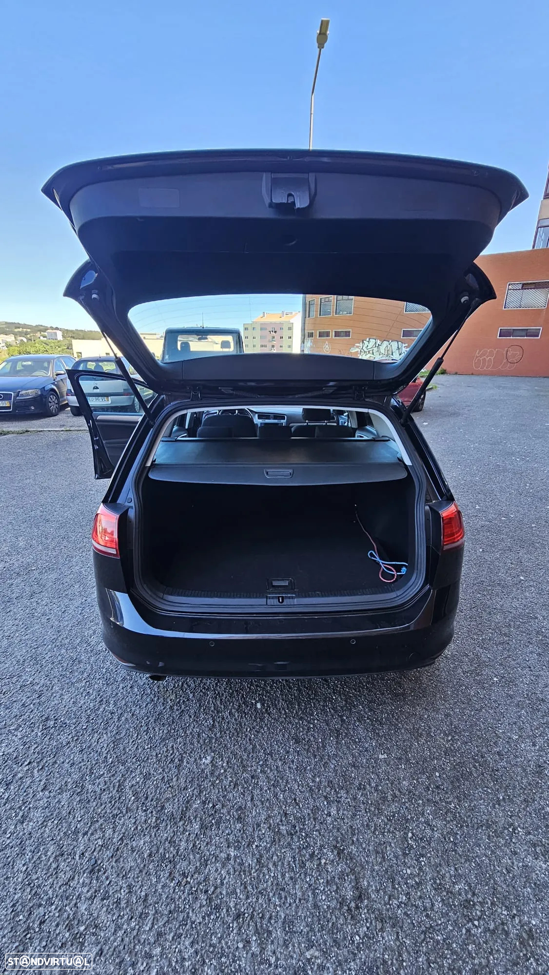 VW Golf Variant 1.6 TDi BlueMotion Confortline - 17