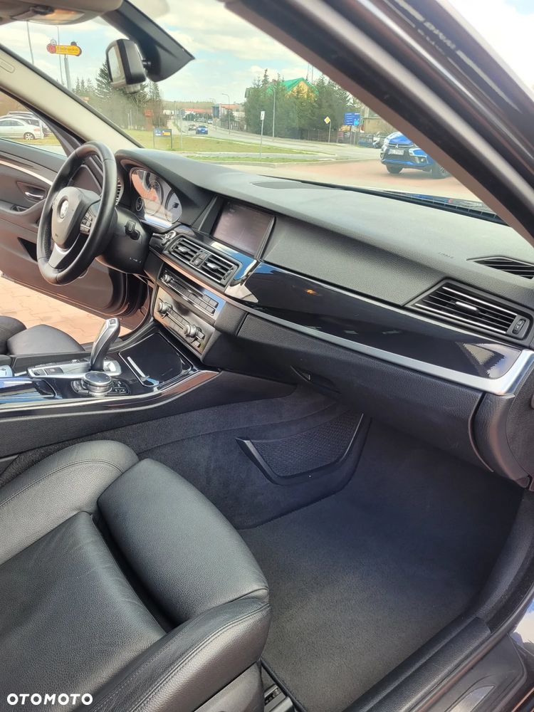 BMW Seria 5 520d xDrive - 6