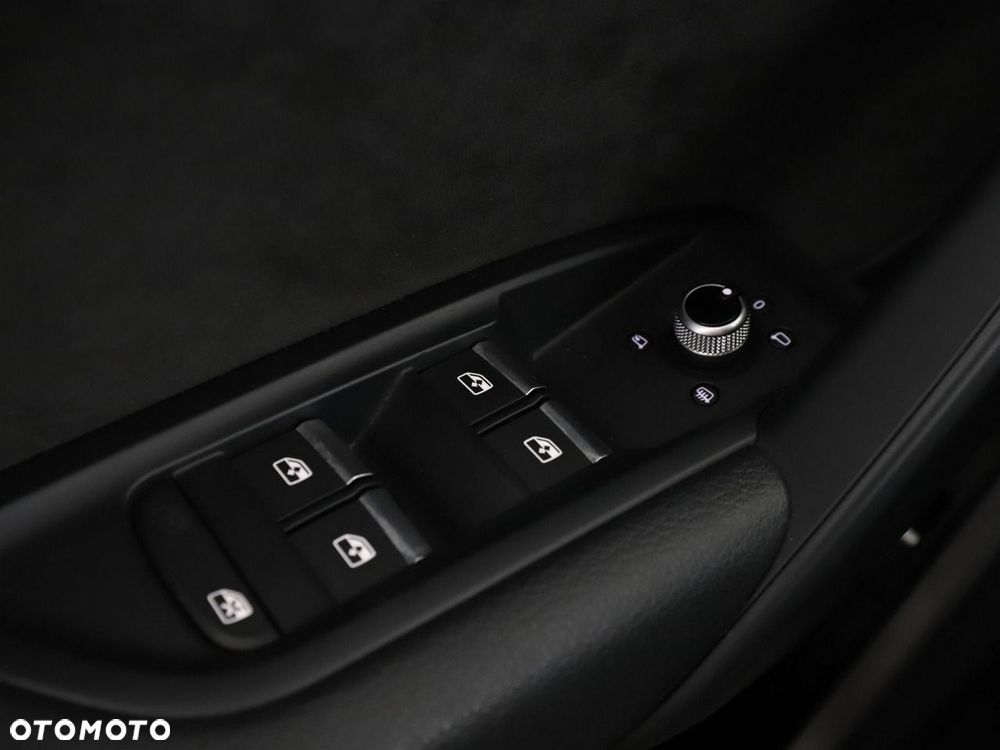 Audi Q5 55 TFSI e Quattro S tronic - 38