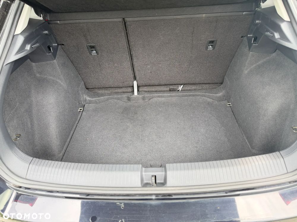 Volkswagen T-Roc 1.0 TSI OPF - 17