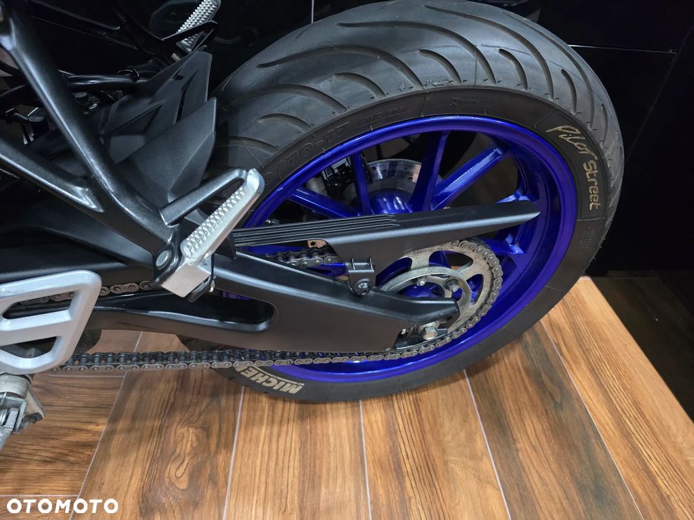 Yamaha MT - 12