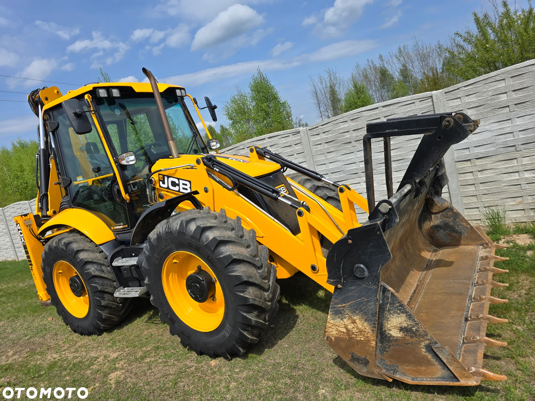 JCB - 2