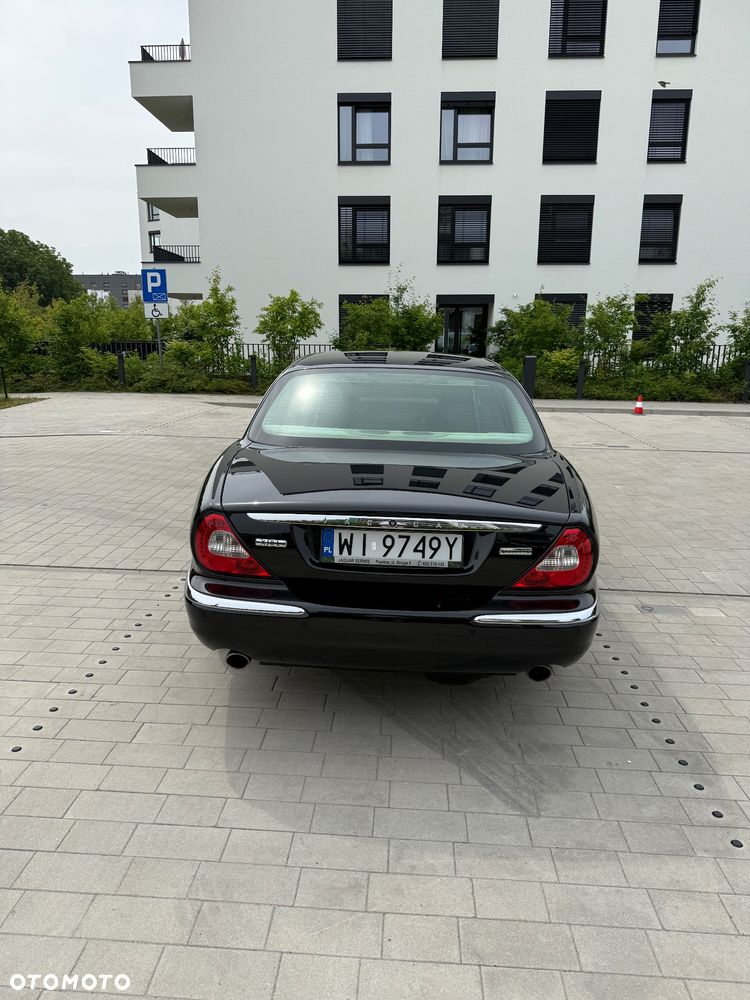 Jaguar XJ XJ8 4.2 LWB Executive - 4