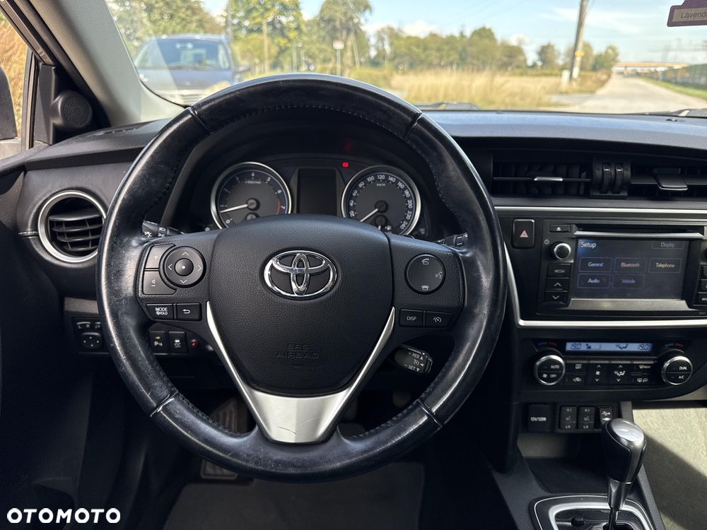 Toyota Auris 1.6 Premium Comfort MS - 16