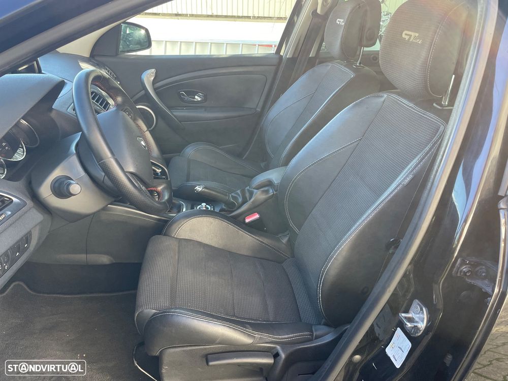 Renault Mégane Sport Tourer 1.6 dCi GT Line SS - 30