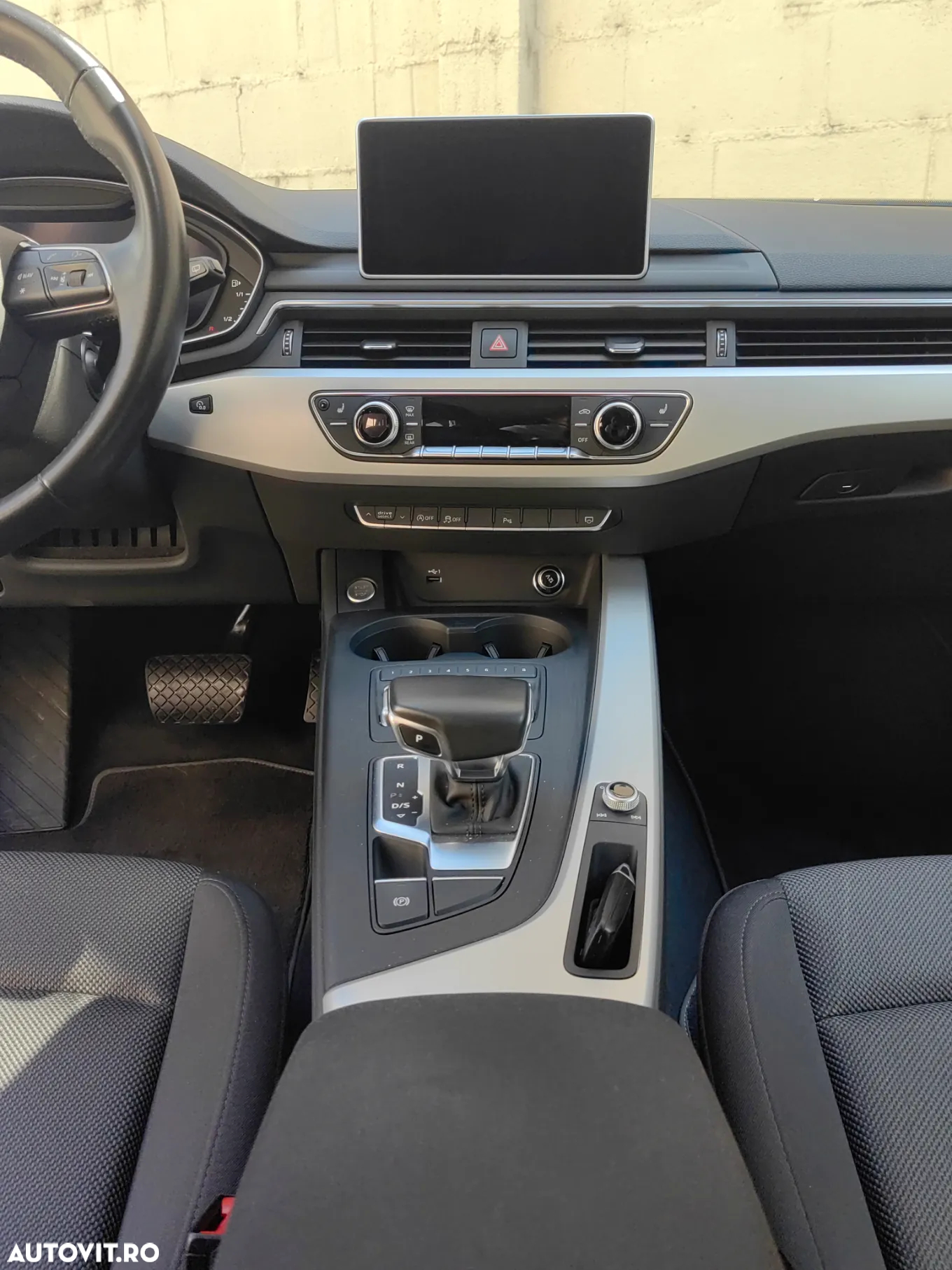 Audi A4 Avant 2.0 TDI S tronic - 13