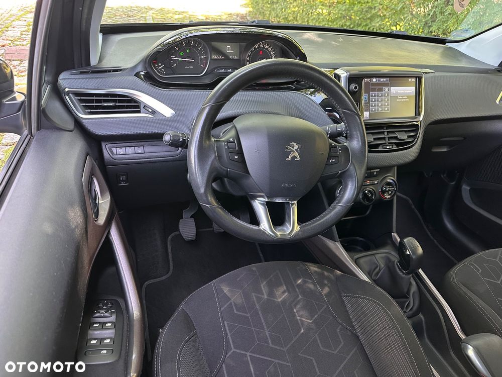 Peugeot 2008 1.2 Pure Tech Active S&S - 5