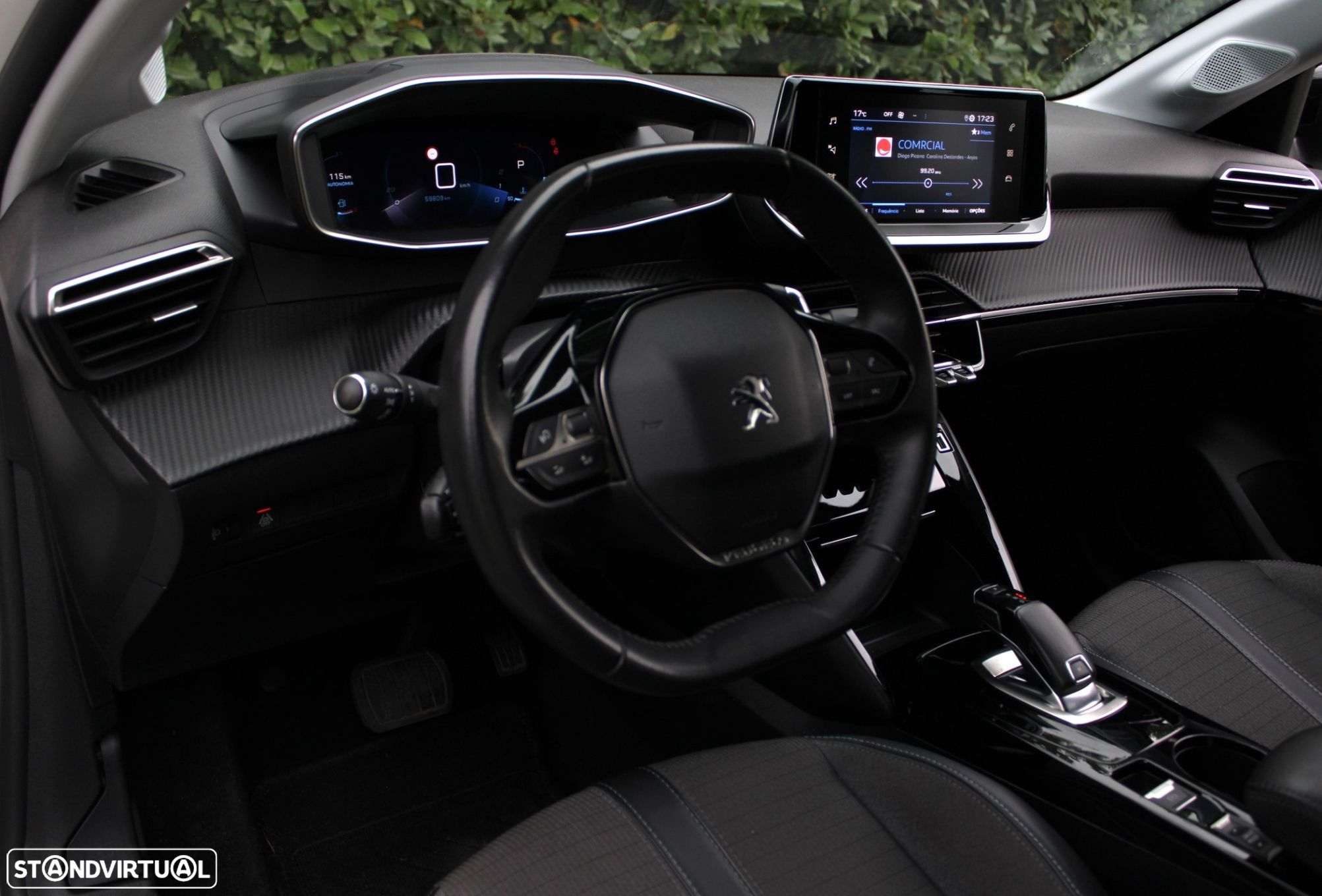 Peugeot 208 1.2 PureTech Allure EAT8 - 32