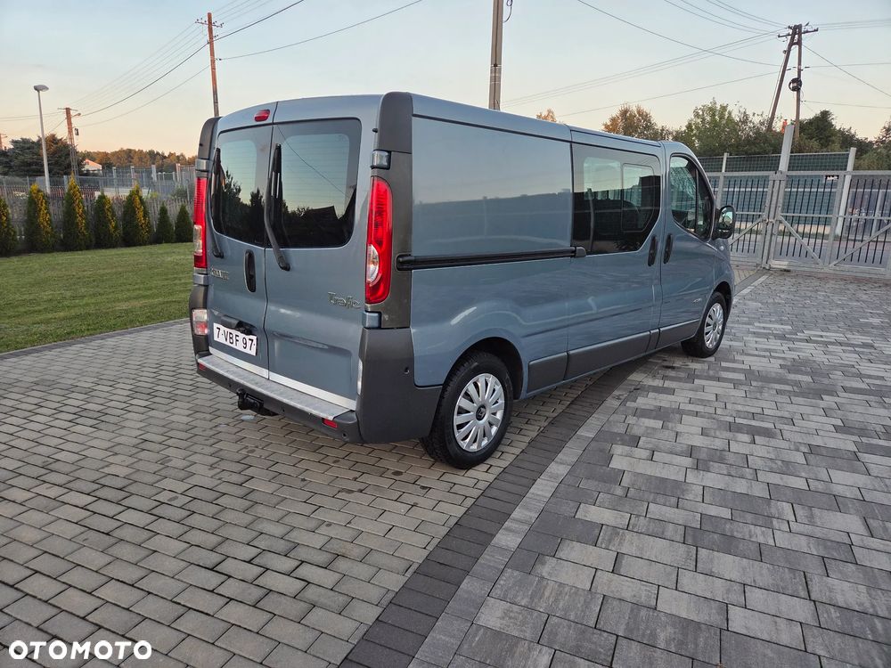 Renault TRAFIC VIVARO LONG KLIMA TEMPOMAT ORYGINAŁ DUBEL KABINA ZADBANY FULL OPCJA DOPOSAŻONY - 4