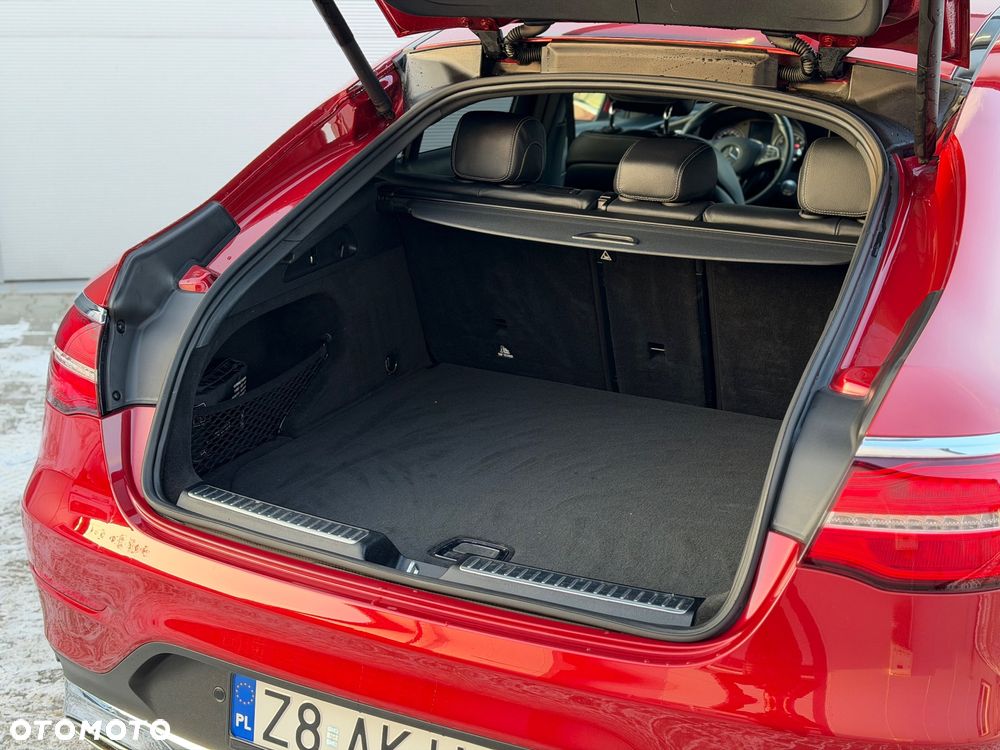 Mercedes-Benz GLC 250 4Matic 9G-TRONIC Exclusive - 24