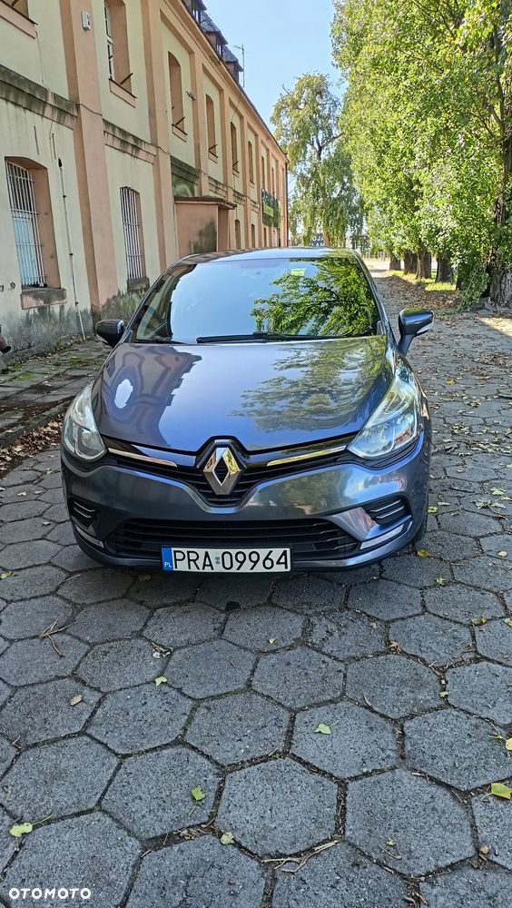 Renault Clio - 8