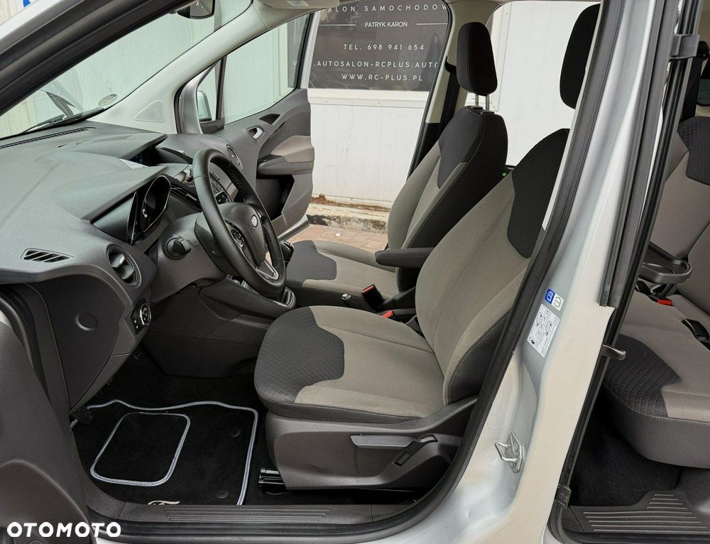 Ford Tourneo Courier 1.0 EcoBoost S&S Titanium - 17
