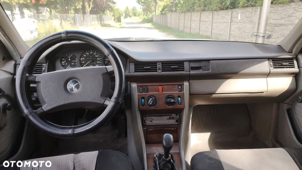 Mercedes-Benz W124 (1984-1993) - 9