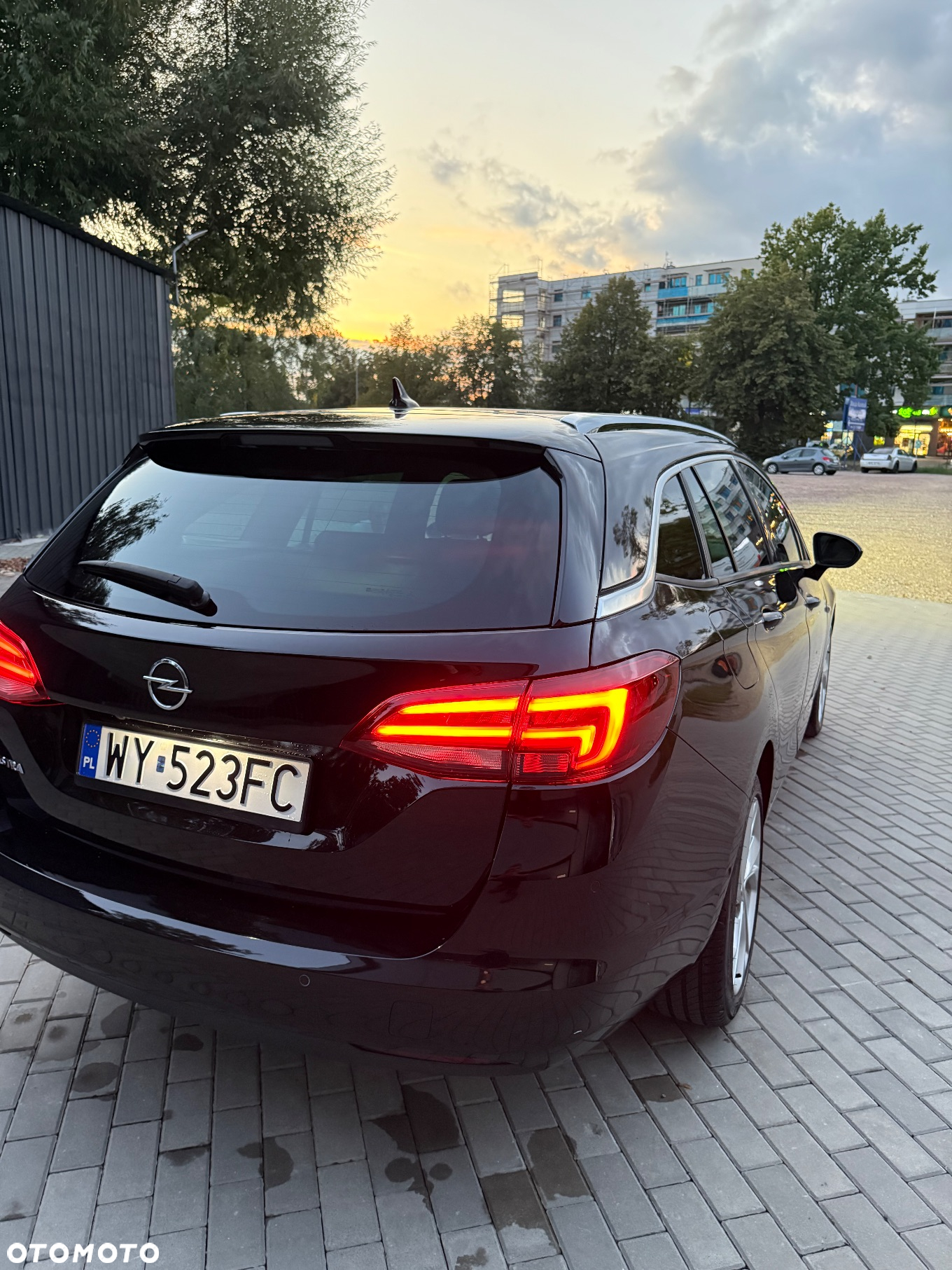 Opel Astra V 1.2 T Ultimate S&S - 10