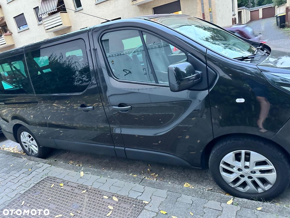 Renault Trafic 2015 photo 2