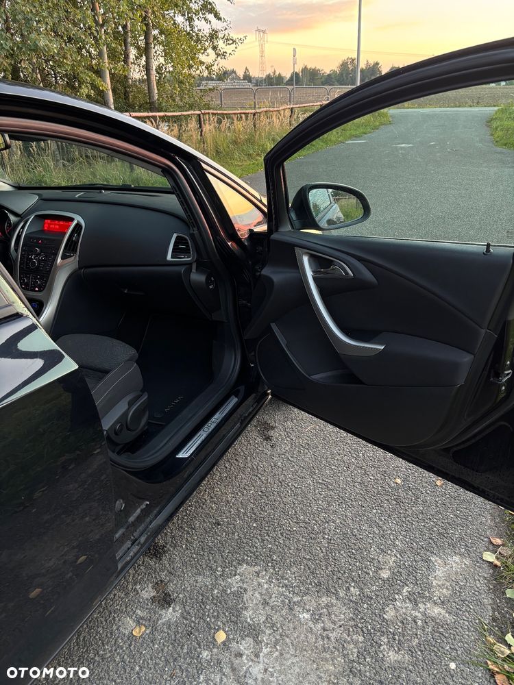 Opel Astra IV 1.6 T Cosmo - 28